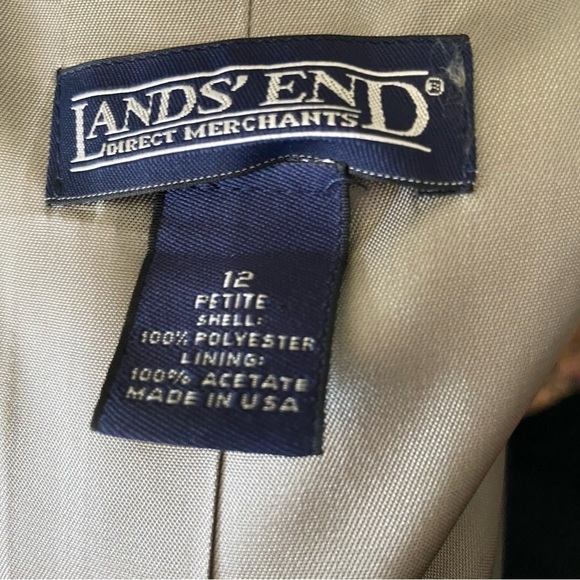 Land’s End jacket for the woman who wants the next job up the corporate ladder. - Picture 6 of 6